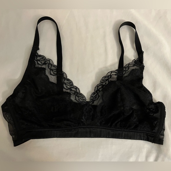 understance Other - Classic Black Lace Trim Bra with Adjustable Straps